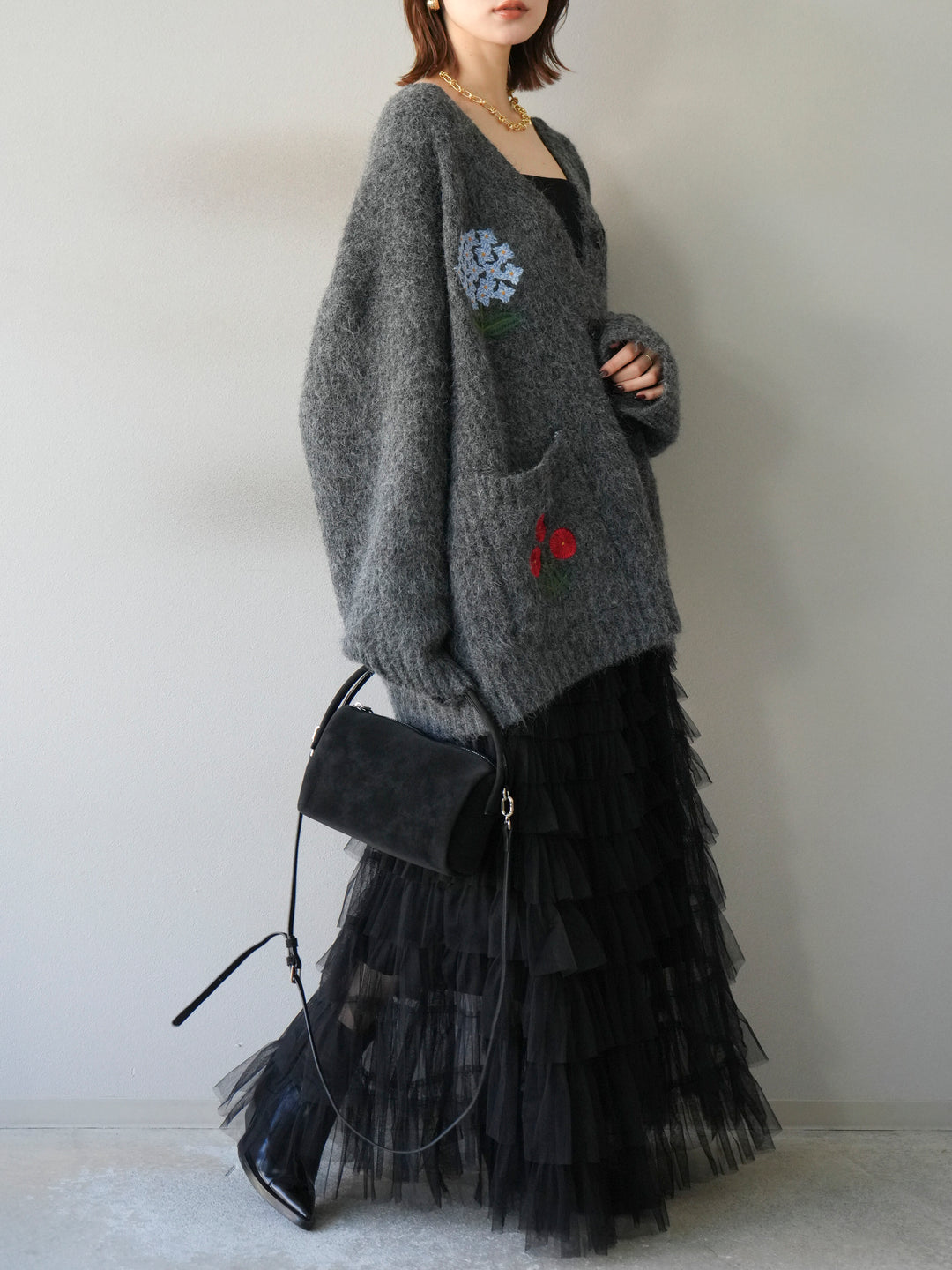 [SET] 花朵刺繡V領寬鬆針織開襟衫 + 薄紗層疊裙 (2套)