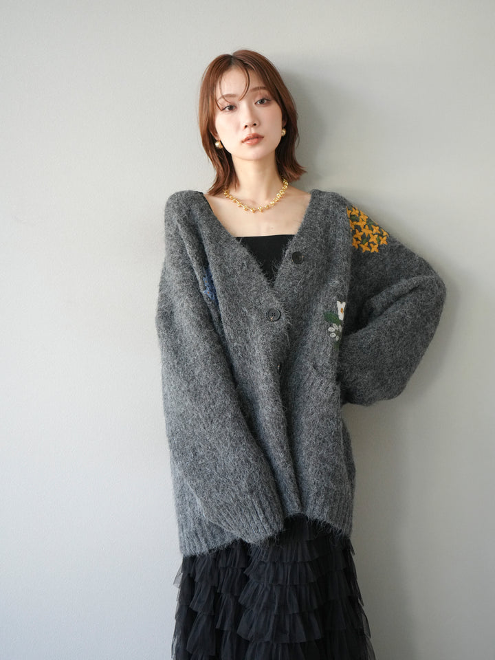 [SET] 花朵刺繡V領寬鬆針織開襟衫 + 薄紗層疊裙 (2套)