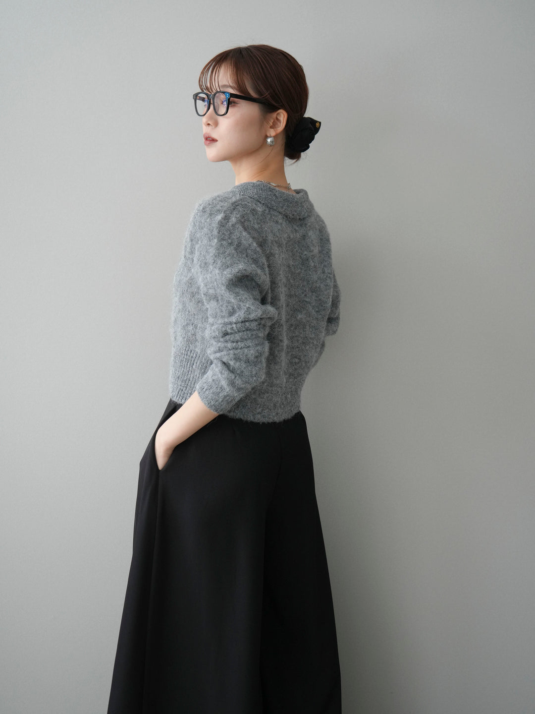 [予約]モヘア衿付きボタンプルオーバー/charcoal