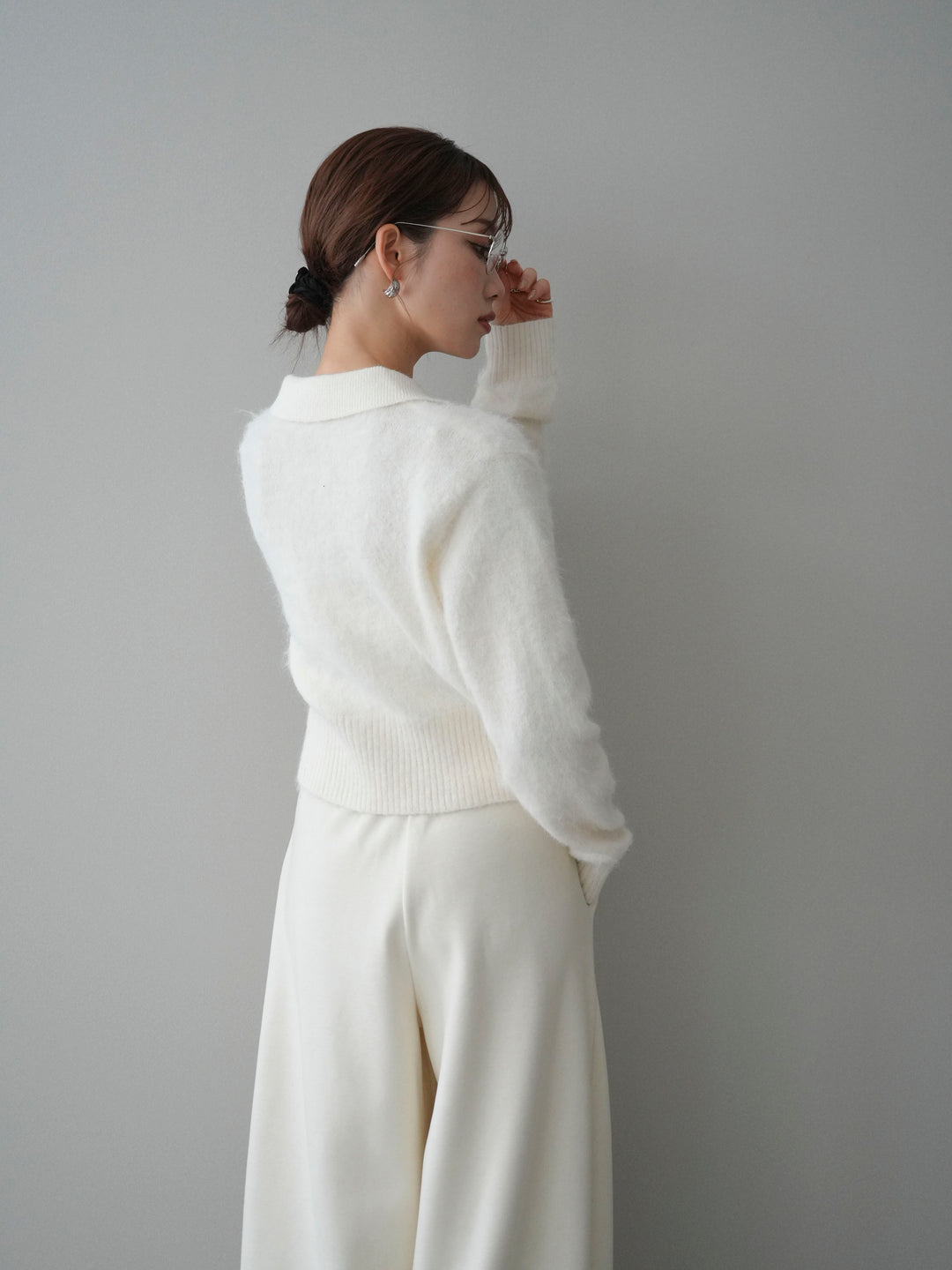 [予約]モヘア衿付きボタンプルオーバー/off