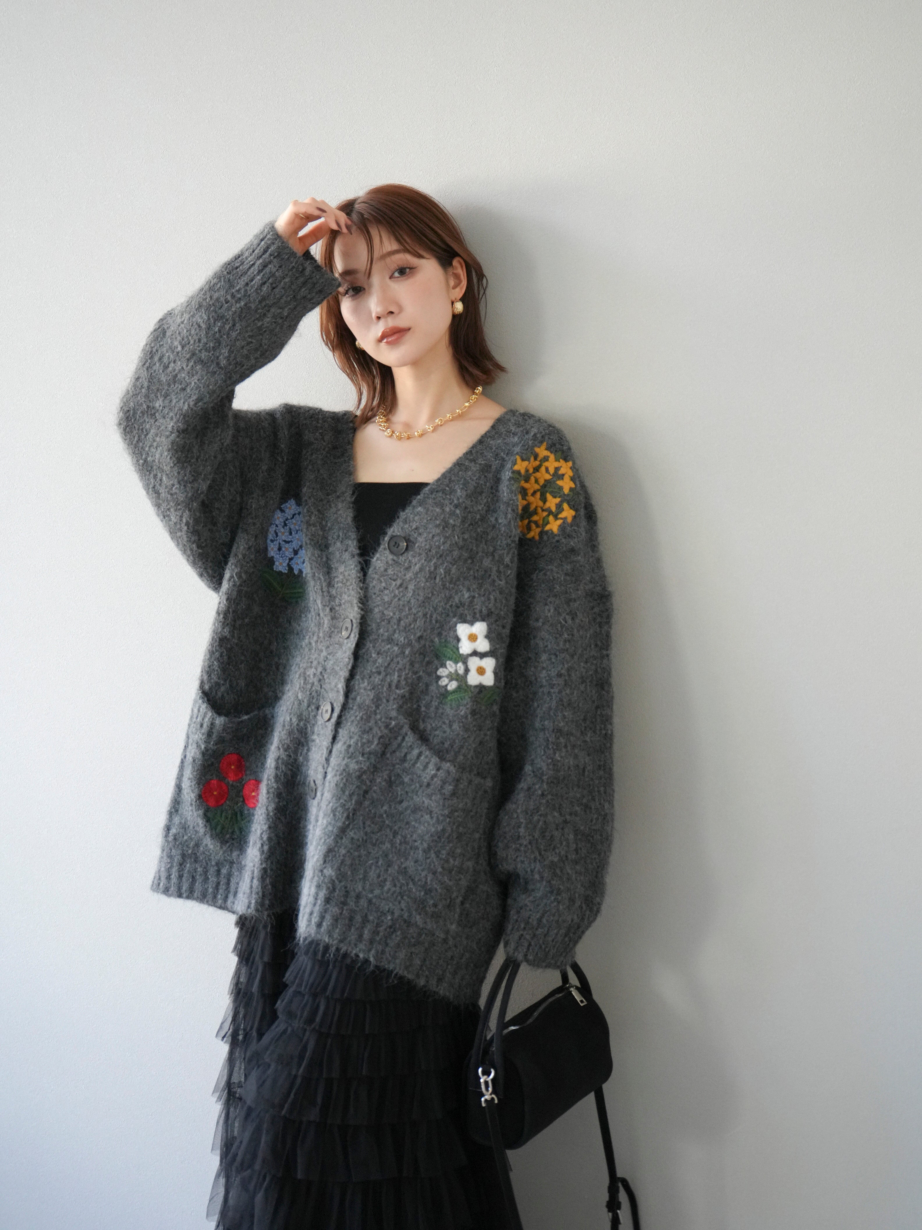 SET]フラワー刺繍Vネックオーバーニットカーディガン+チュール