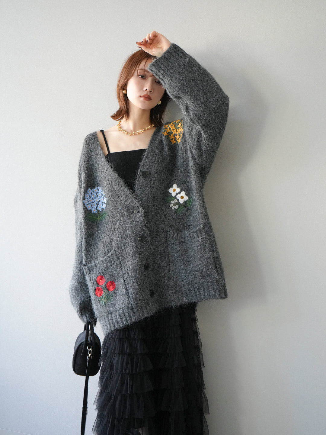 [SET] 花朵刺繡V領寬鬆針織開襟衫 + 薄紗層疊裙 (2套)