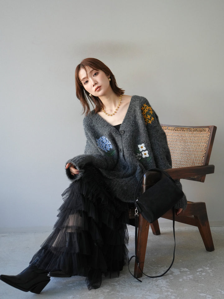 [SET] 花朵刺繡V領寬鬆針織開襟衫 + 薄紗層疊裙 (2套)