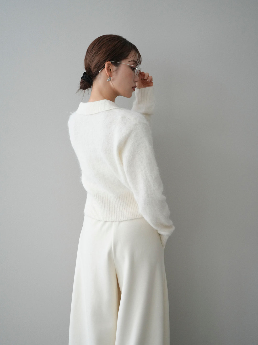 [予約]モヘア衿付きボタンプルオーバー/off