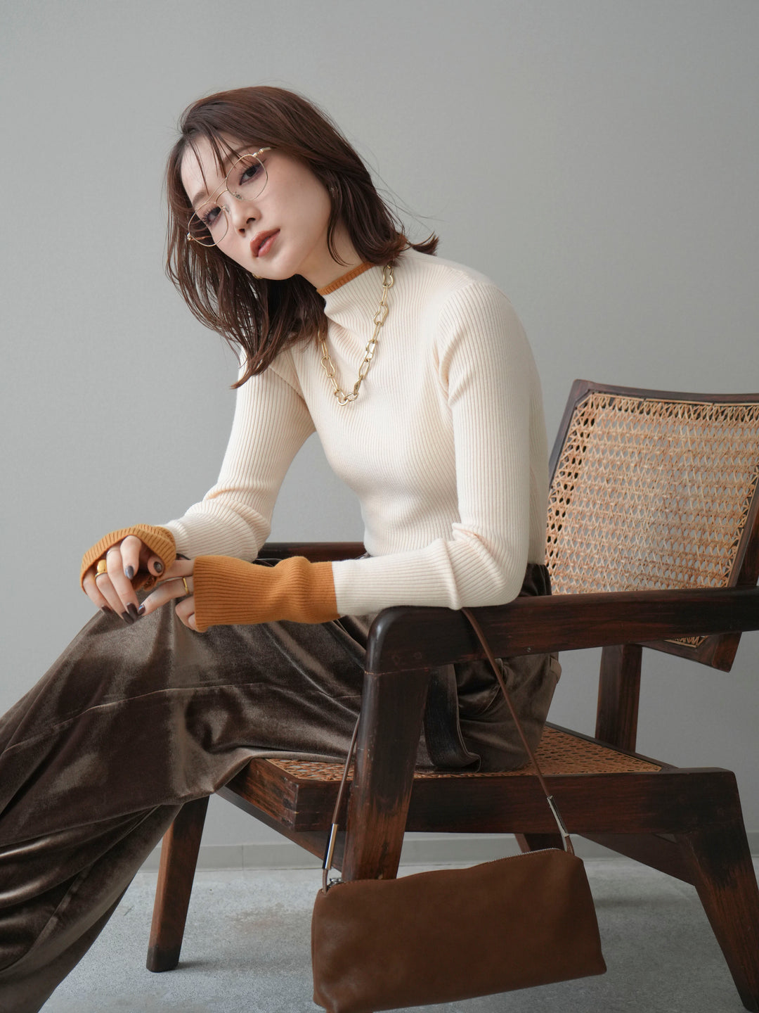 [SET]袖ボタンハイネック配色リブニットトップス+ベロアベルトスリムパンツ(2set)