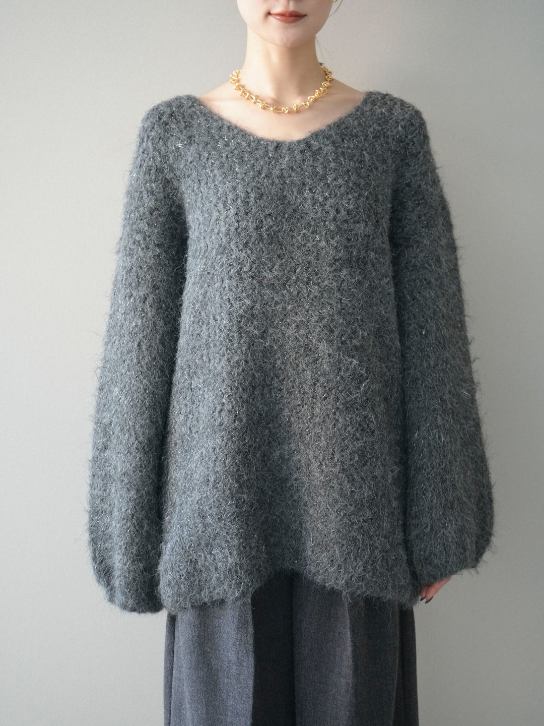 [予約]ウールタッチラメミックスヤーンVネックニットプルオーバー/charcoal