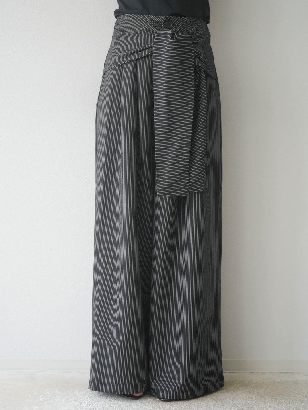 【預購】條紋裹腰闊腿褲/黑色