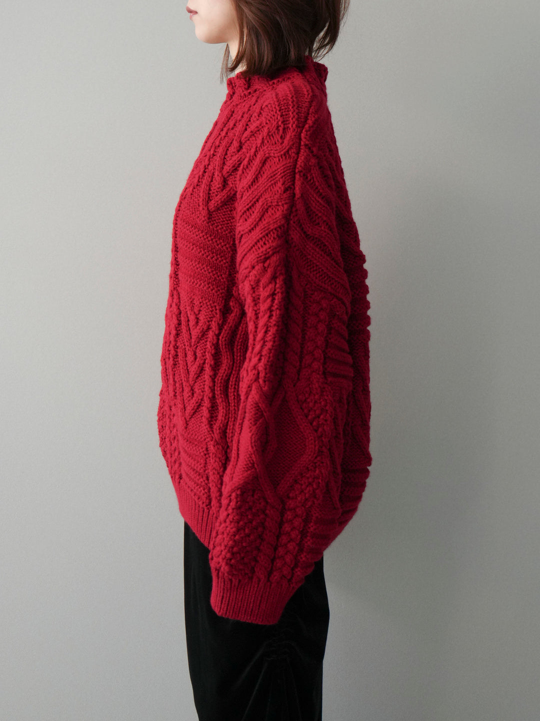 [予約]ケーブル編みモックネックニットプルオーバー/red