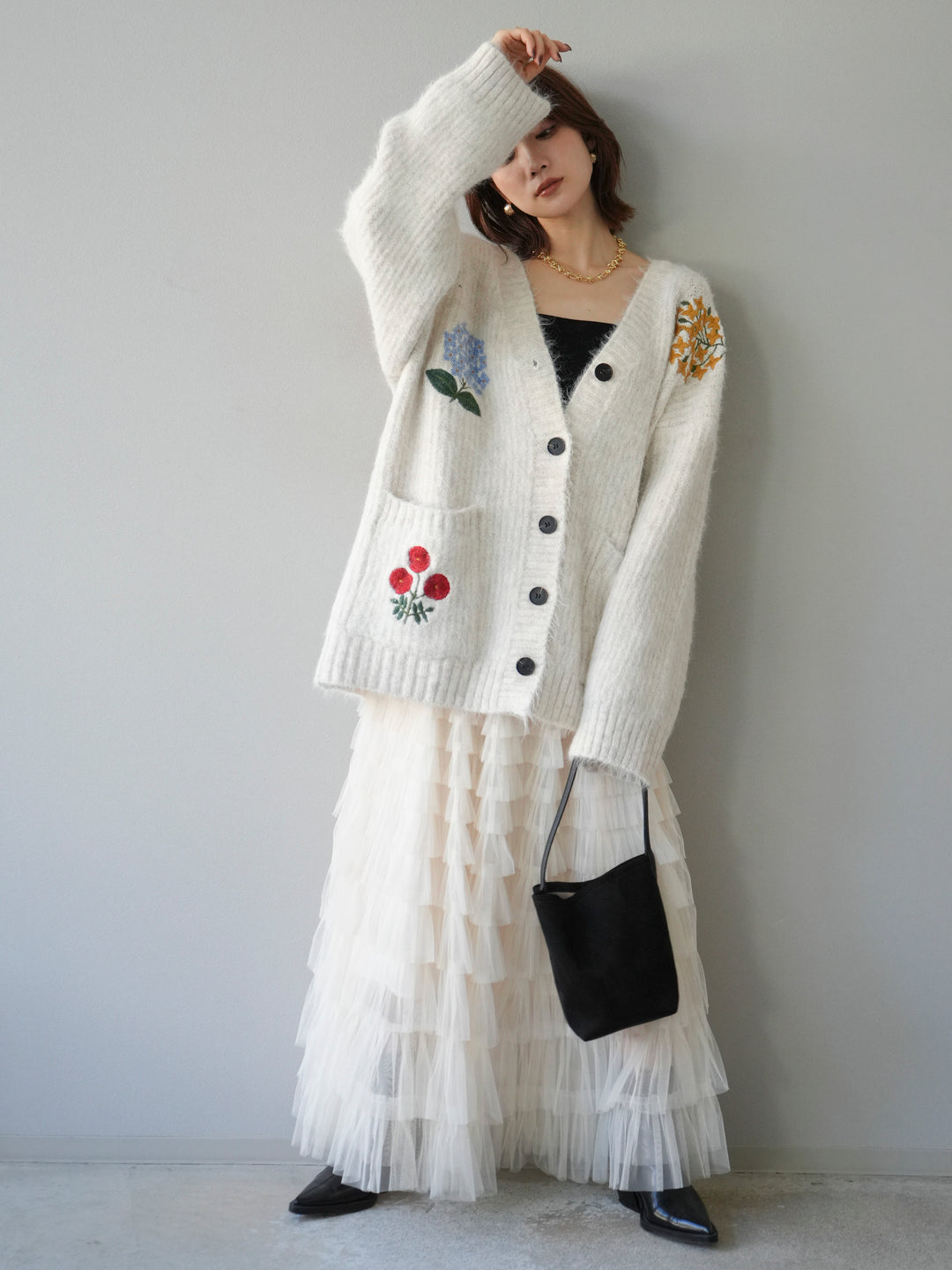 [SET] 花朵刺繡V領寬鬆針織開襟衫 + 薄紗層疊裙 (2套)