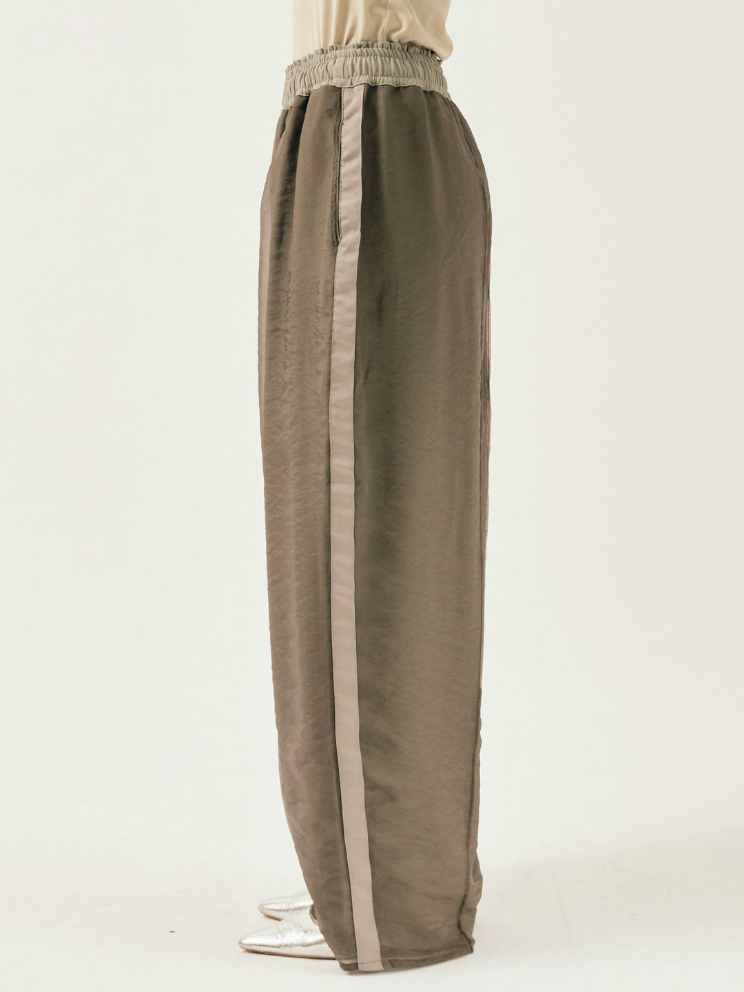 [予約]オーガンジーレイヤードサイドラインパンツ/チャコール