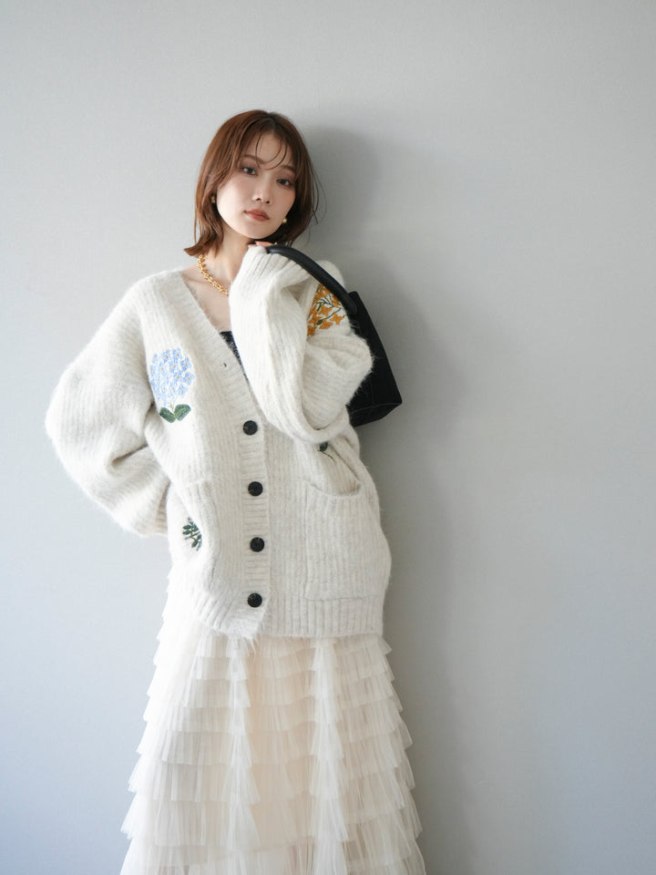 [SET] 花朵刺繡V領寬鬆針織開襟衫 + 薄紗層疊裙 (2套)