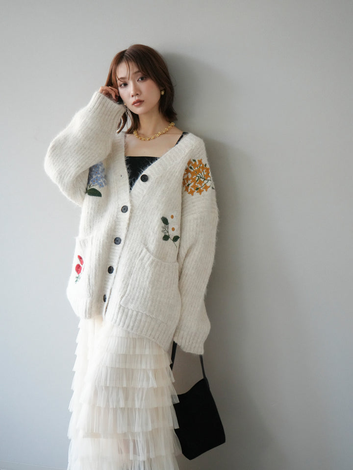 [SET] 花朵刺繡V領寬鬆針織開襟衫 + 薄紗層疊裙 (2套)