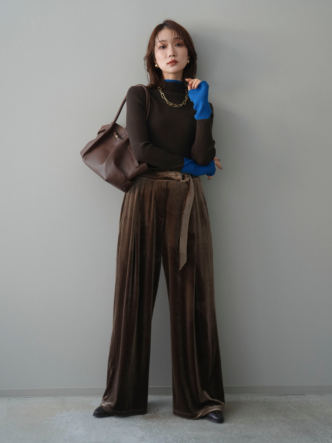 [SET]袖ボタンハイネック配色リブニットトップス+ベロアベルトスリムパンツ(2set)