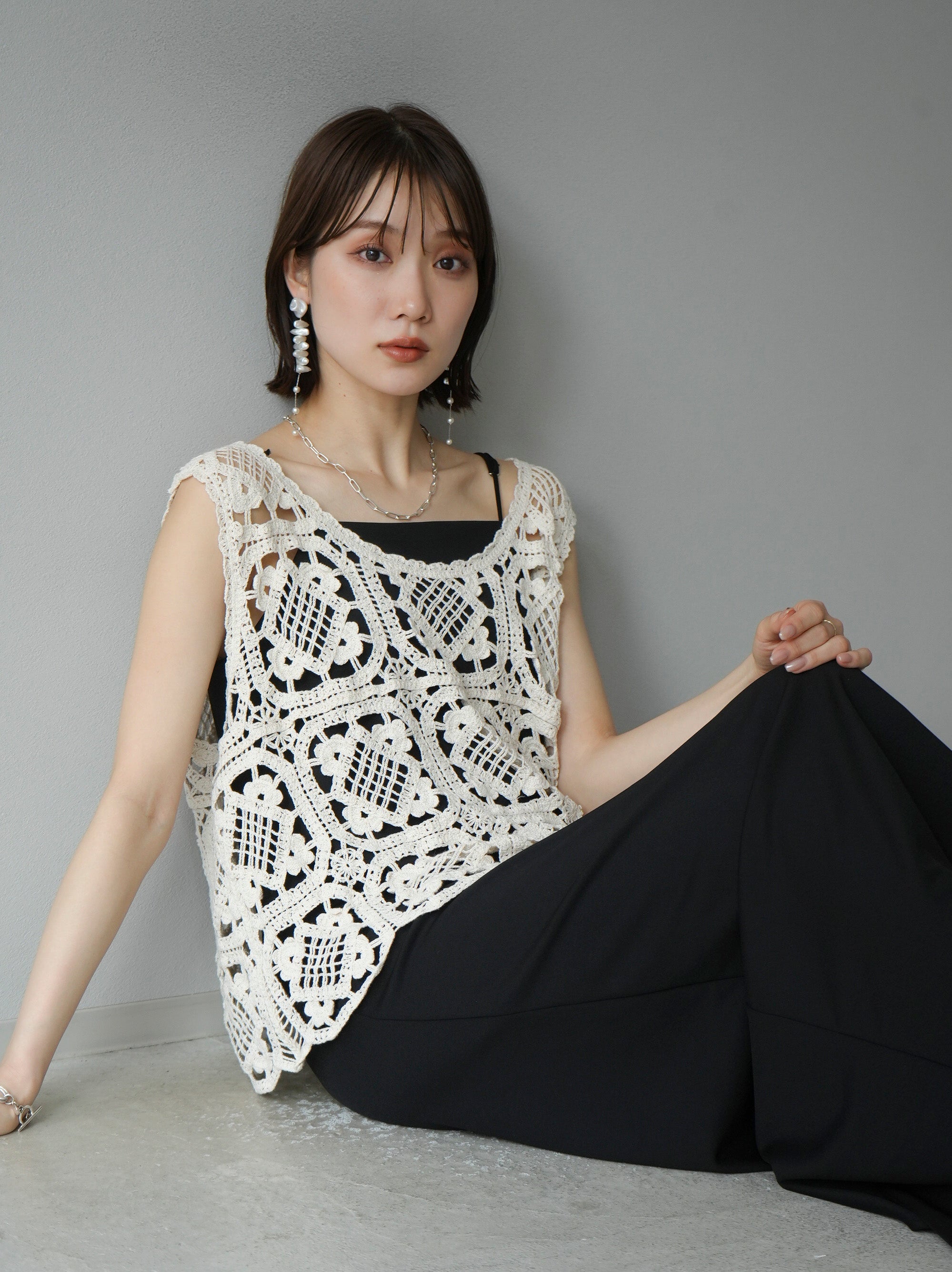 予約]クロシェレースニットタンクトップ/ベージュ – Lumier