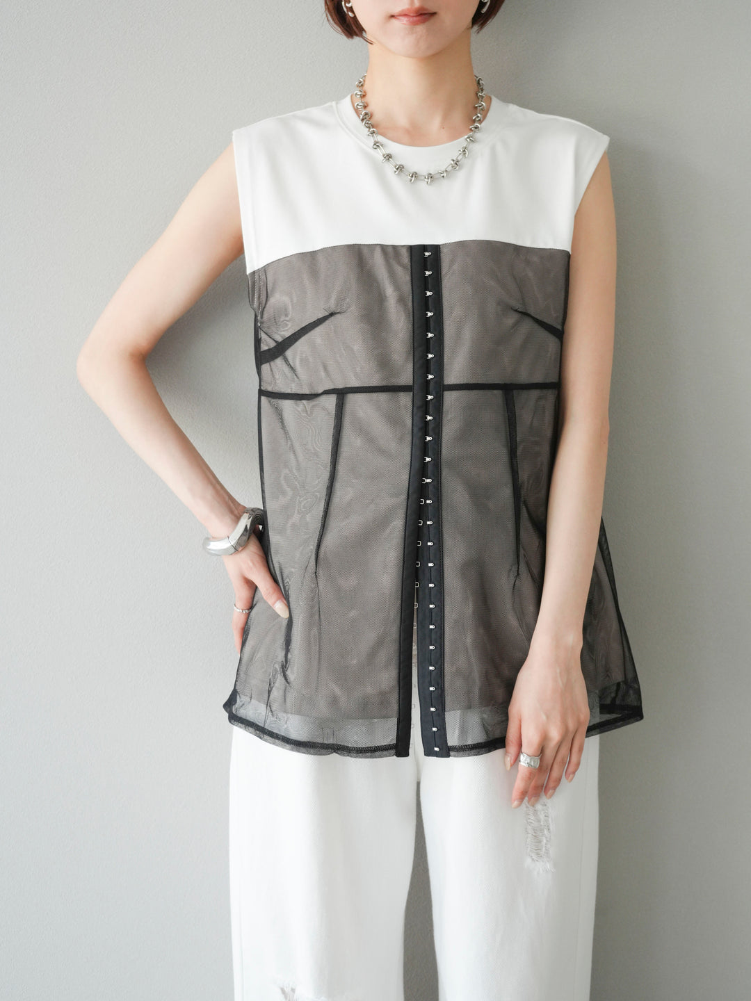 [預訂] 薄紗對接鉤設計剪裁套頭衫/脫下