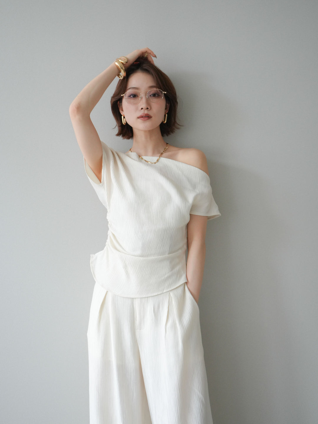 [予約]クレープアシンメトリーギャザートップス/white