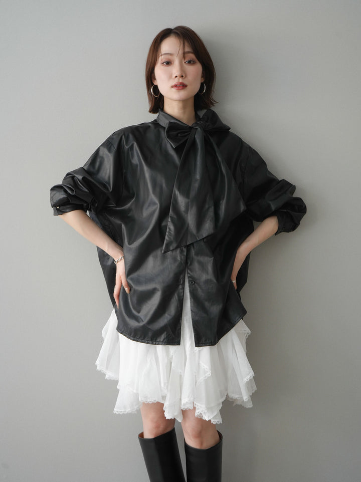 [SET]フェイクレザーボウタイブラウス+ラッフルレースミニスカート(2set)