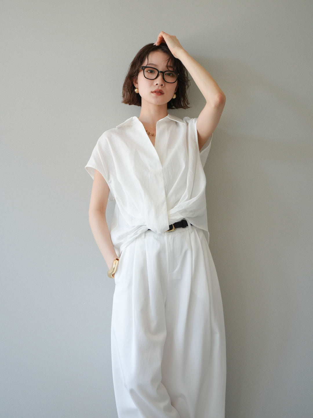 [予約]フレンチツイストドレープシャツ/white