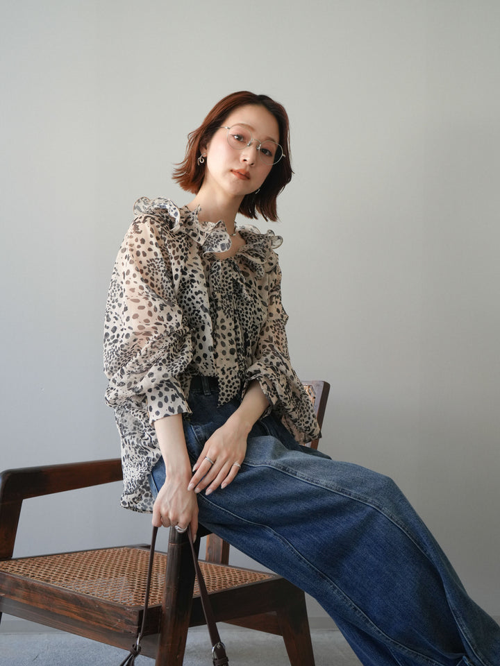 [予約]ラッフルネックシアーブラウス/leopard