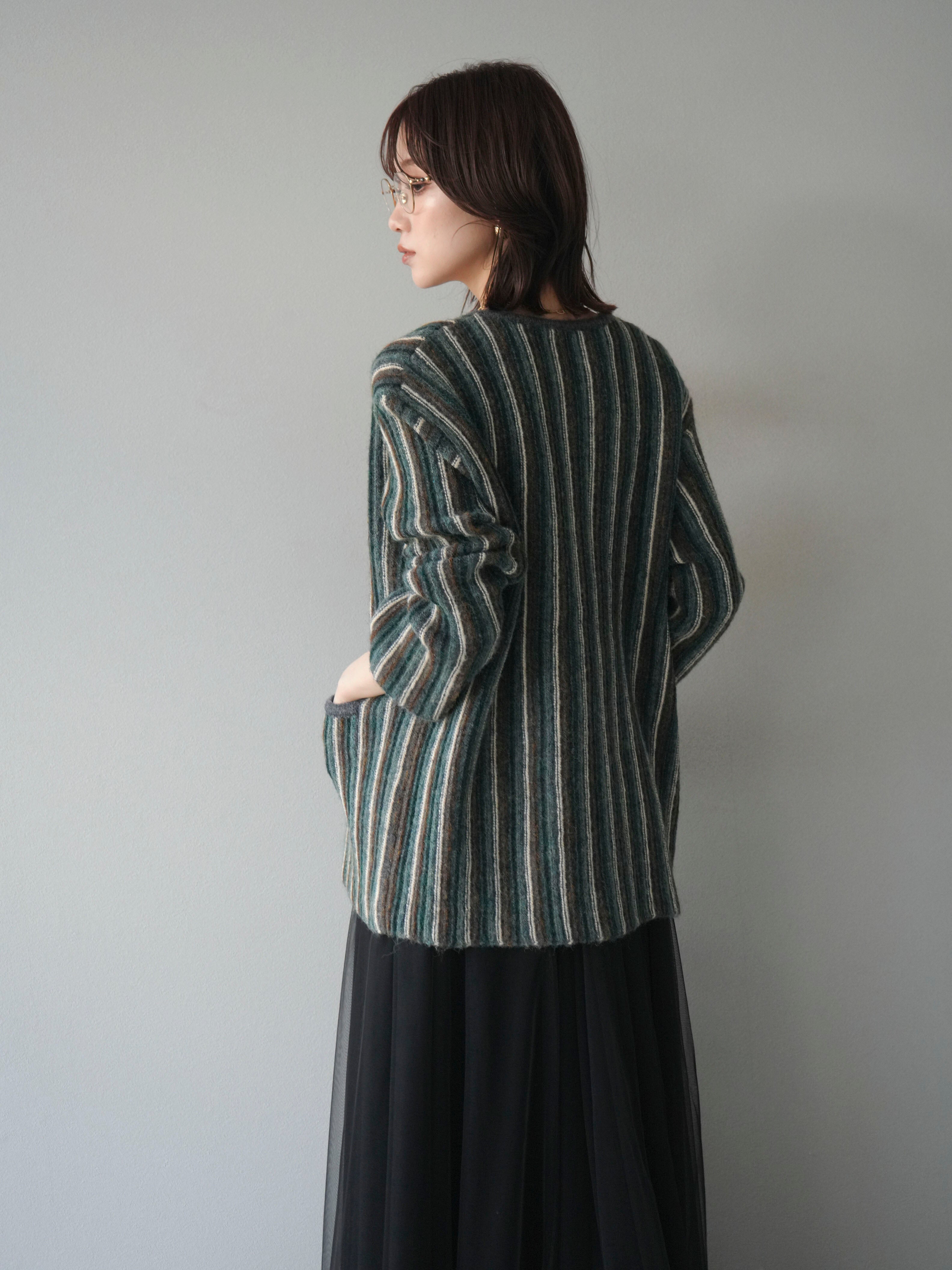 予約]アンティークボタンストライプニットカーディガン/charcoal – Lumier
