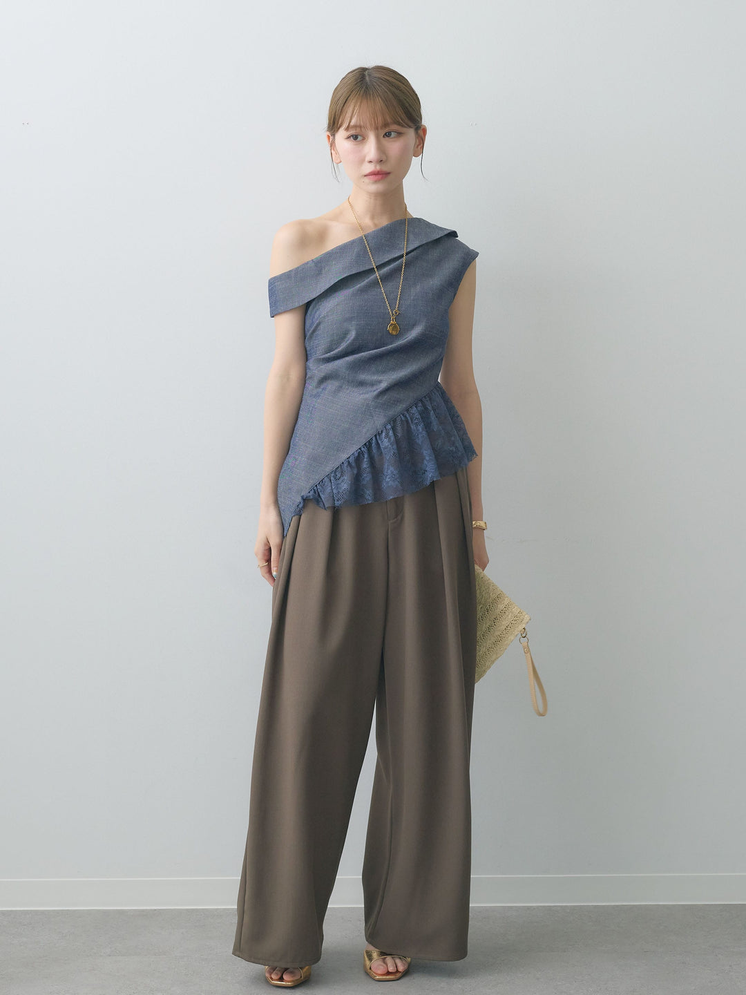 [SET]アシンメトリーラッフルレースヘムトップス+クレープデシンタックワイドパンツ(2set)