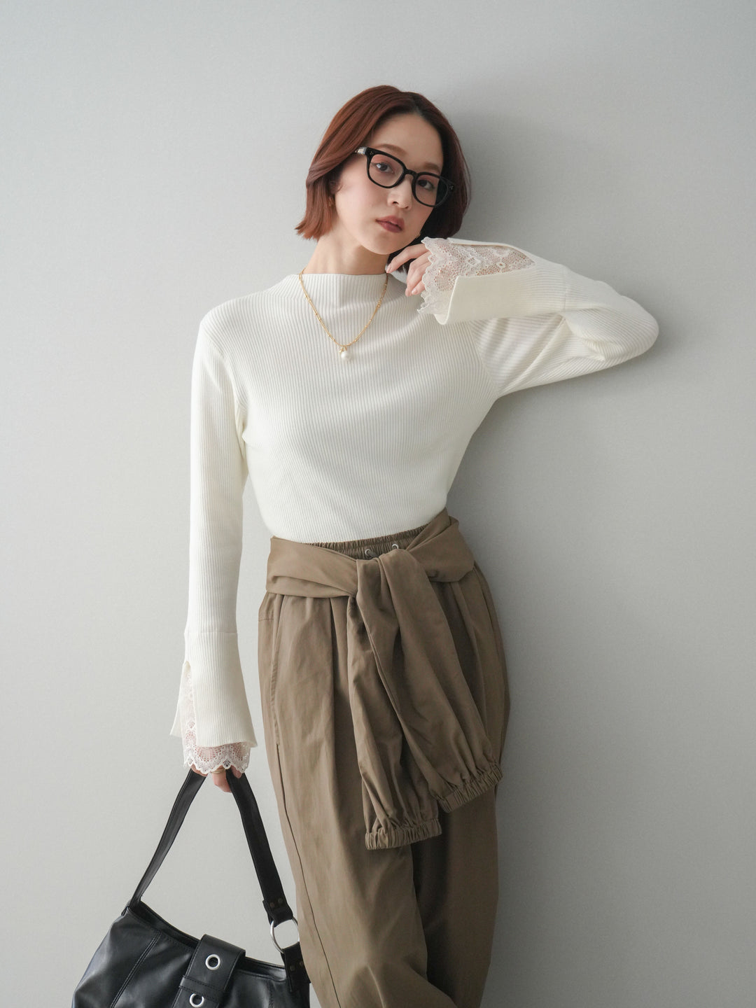 [SET]袖スカラップレースオフネックニットトップス+ウエスト巻きデザインドロストコットンナイロンパンツ(2set)