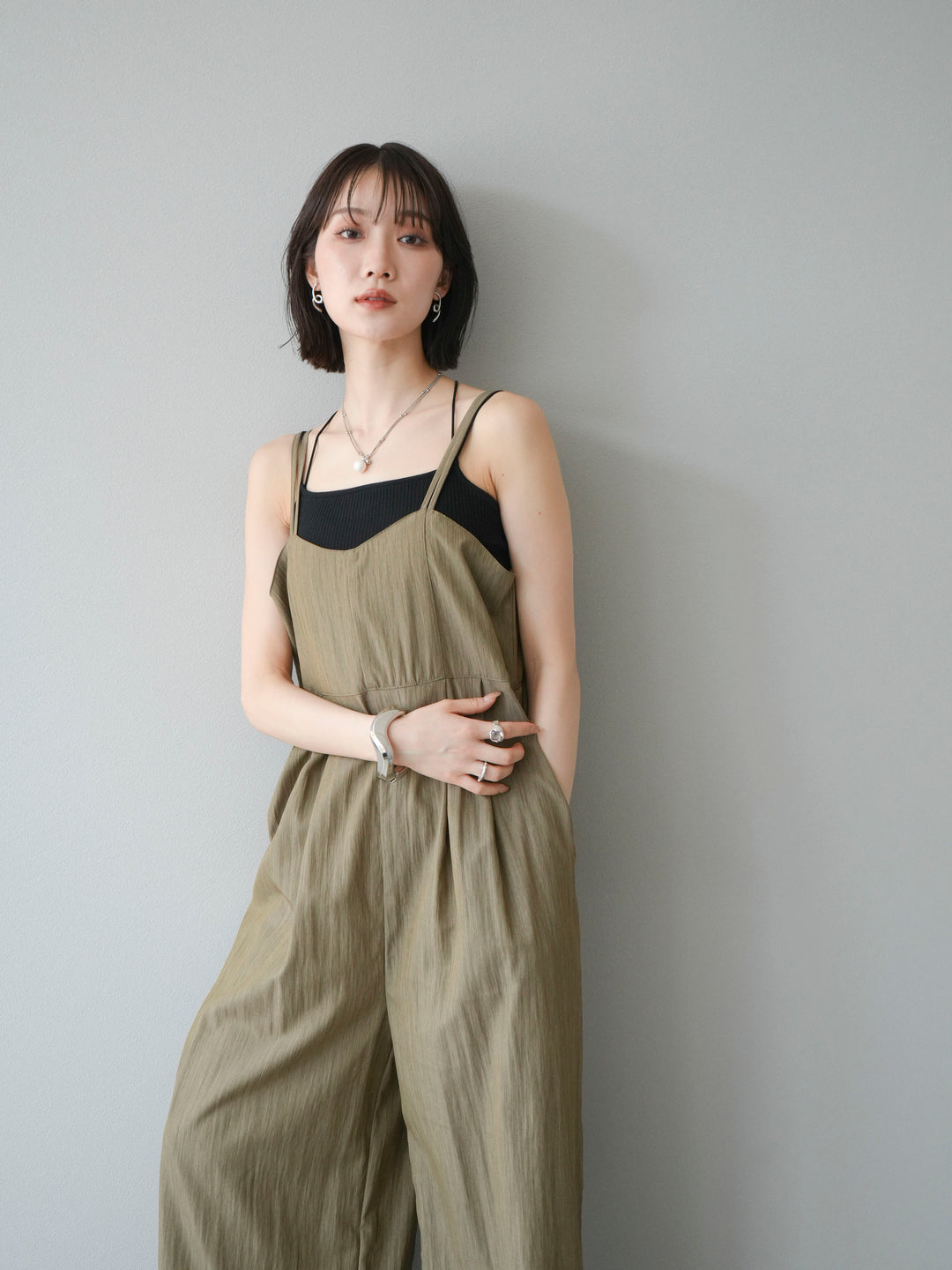 [SET]リネンライクビスチェデザインサロペット+ダブルストラップカットリブブラキャミソール(2set)