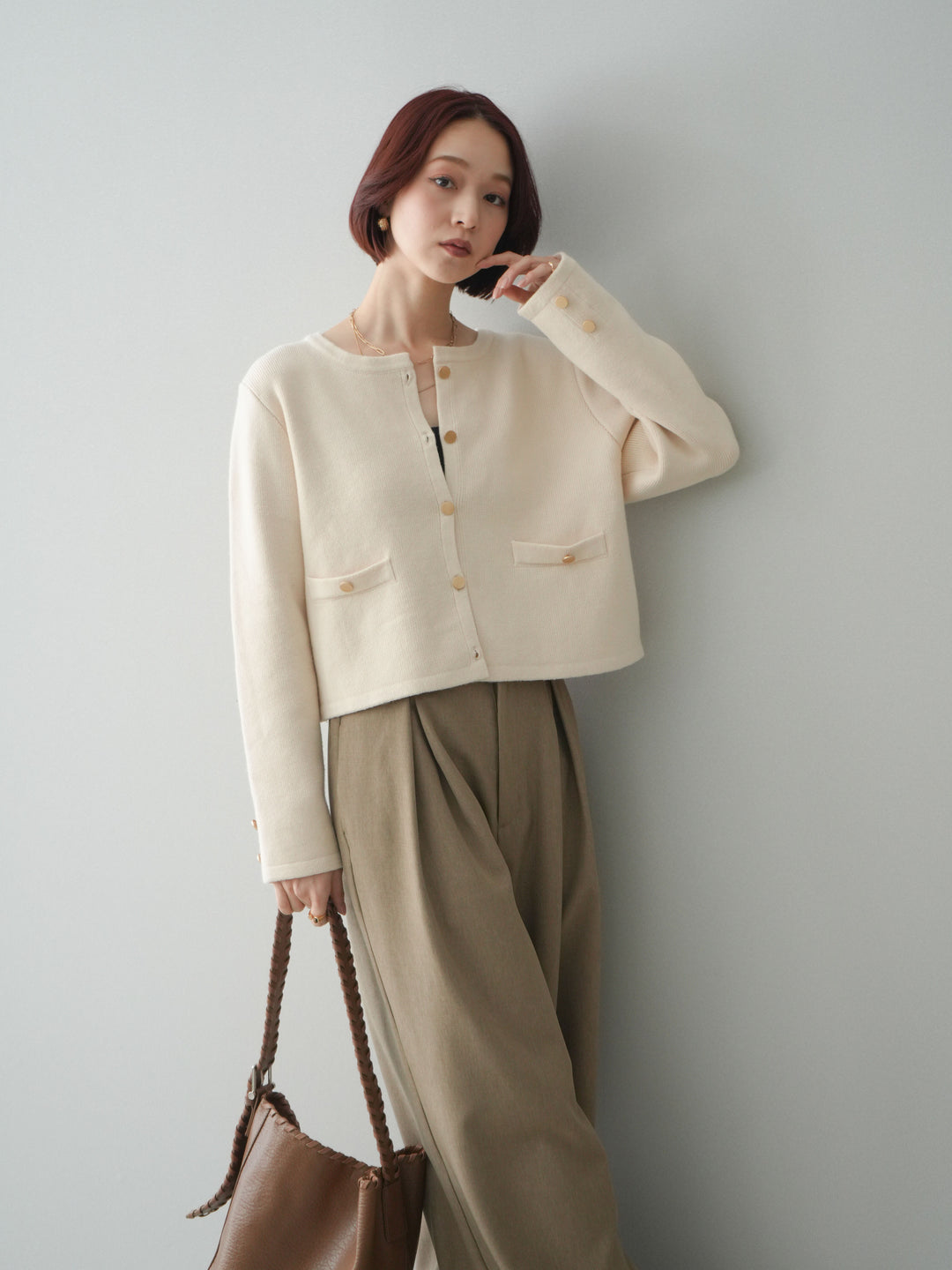 [SET]ゴールドボタンノーカラーニットジャケット+サテンベルトタックワイドパンツ(2set)