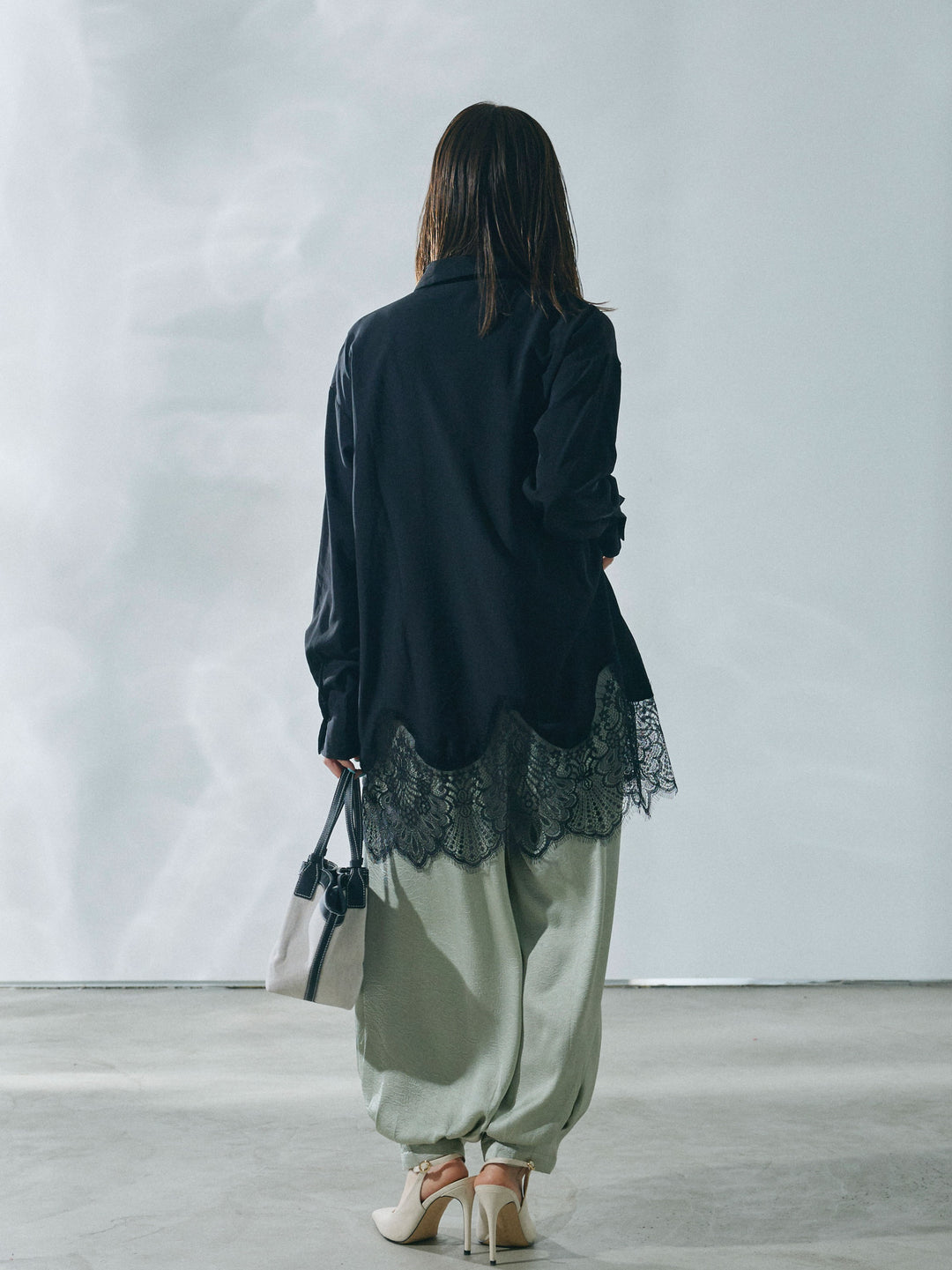 【Allure】[SET]裾レースポプリンシャツ+ワッシャーサテンタックジョガーパンツ(2set)