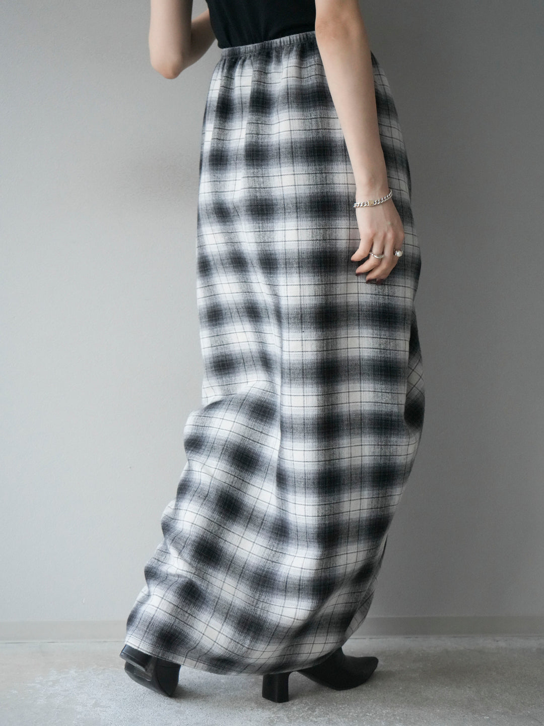 [予約]タックデザインチェックスカート/ホワイト×ブラック