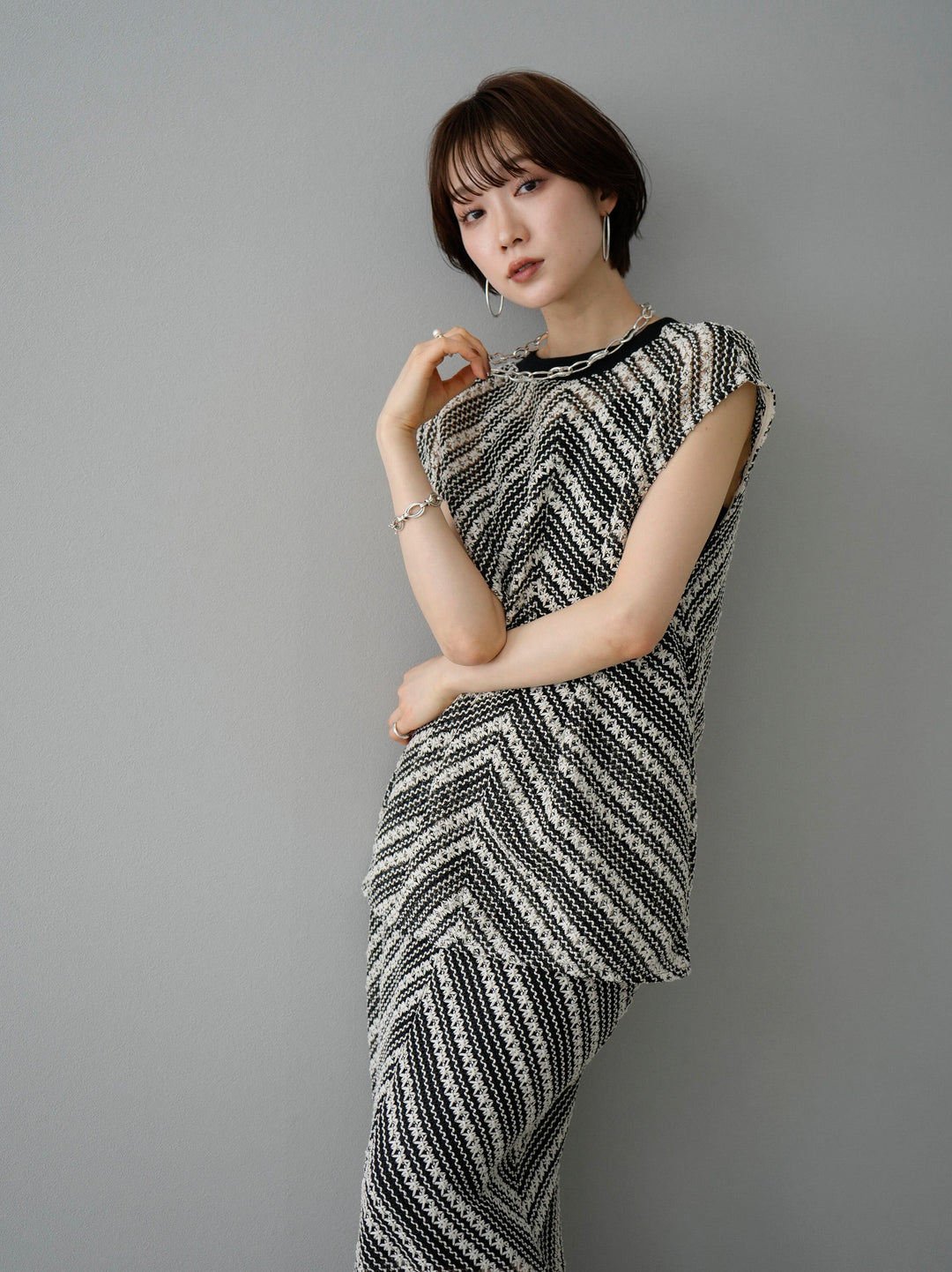 [SET] Crochet sleeveless top + Crochet fringe I-line skirt (2set)