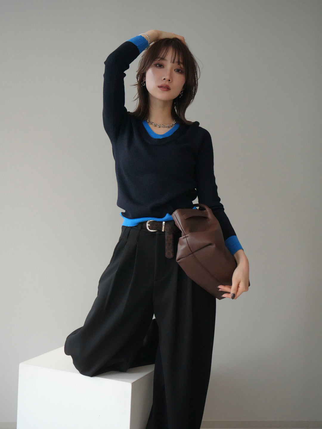 [SET]Uネック配色レイヤードリブニットトップス+アニマル柄ベルト付きウールタッチワイドパンツ(2set)