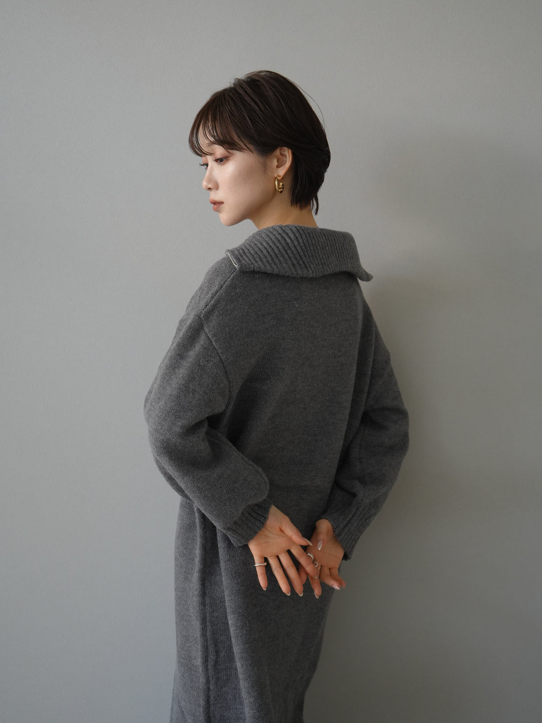 [Pre-order] High-neck zip knit dress/gray