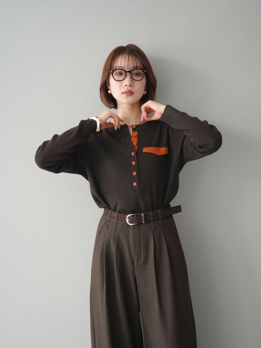 [SET]バイカラーデザインポケット配色ヘンリーネックニットソー+アニマル柄ベルト付きウールタッチワイドパンツ(2set)