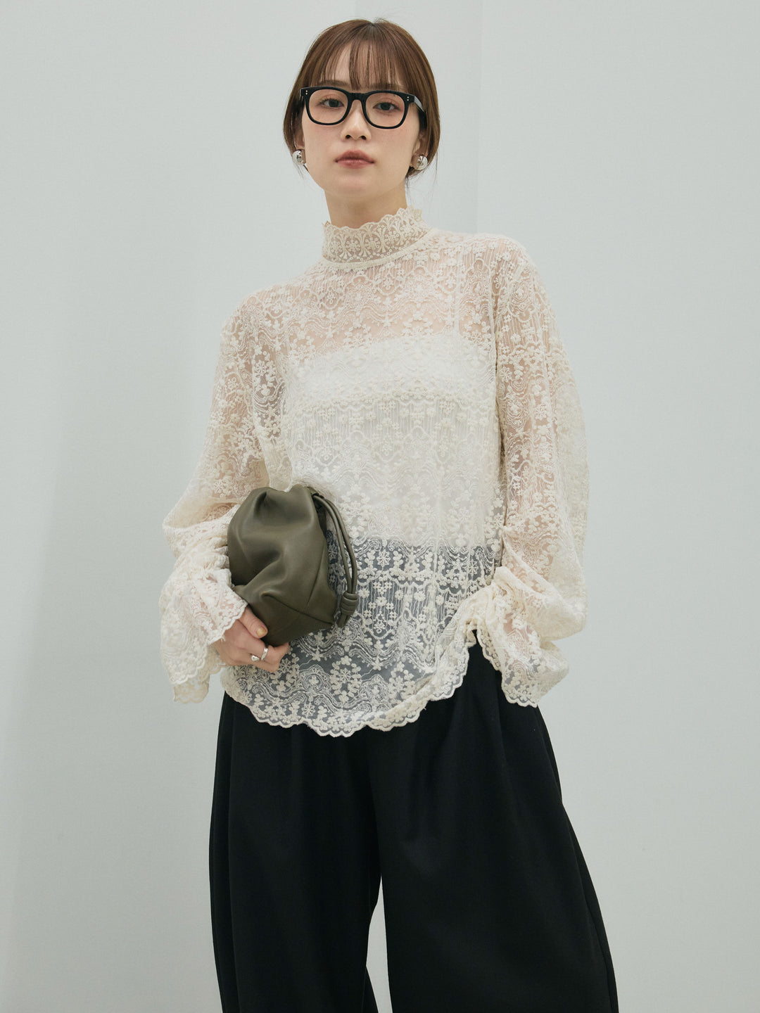 【Allure】[SET]ハイネックレーストップス+モックスカルゼサイドタックコクーンパンツ(2set)