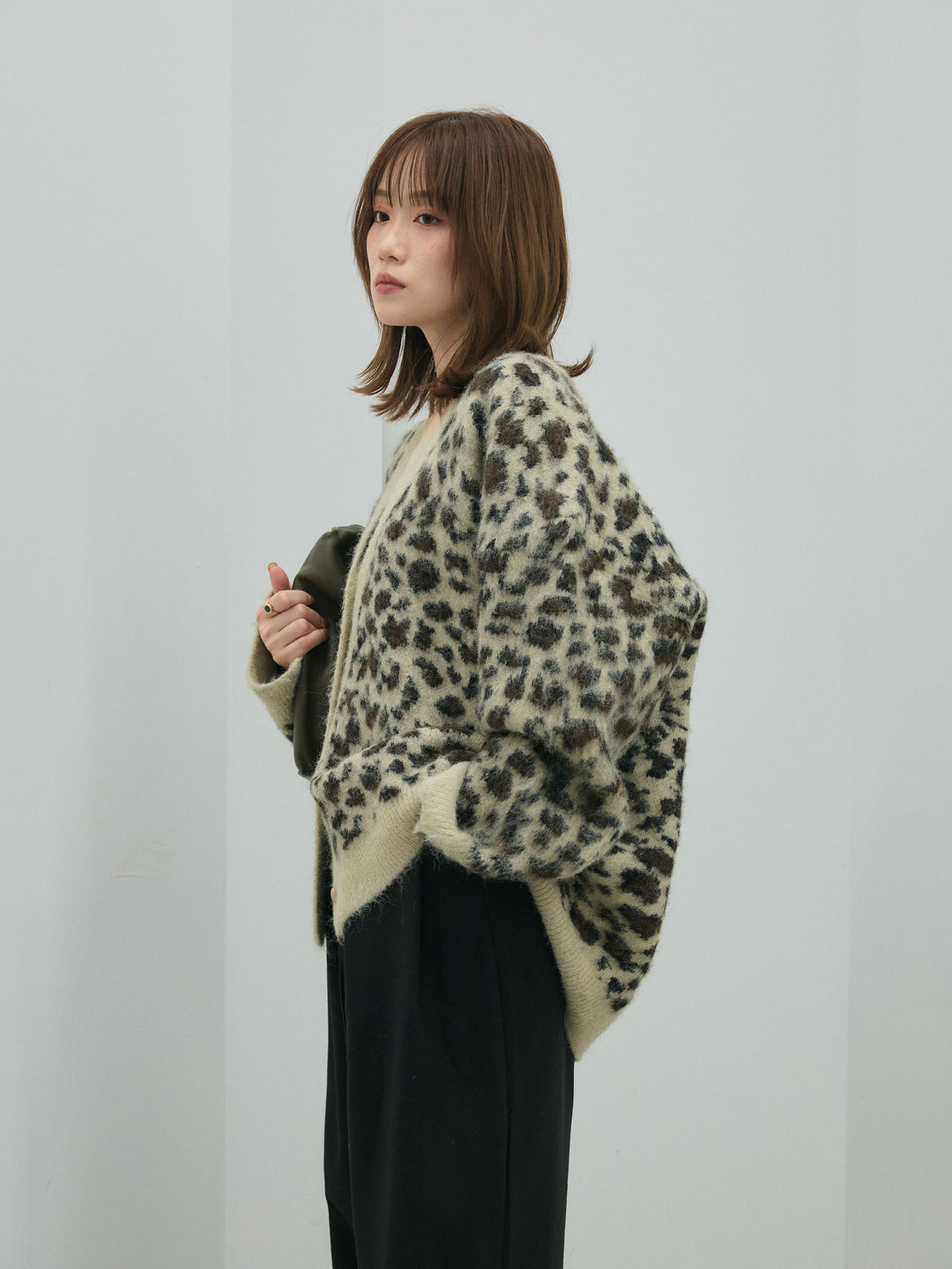 【Allure】[SET]レオパードシャギーニットカーディガン+コーデュロイタックワイドパンツ(2set)