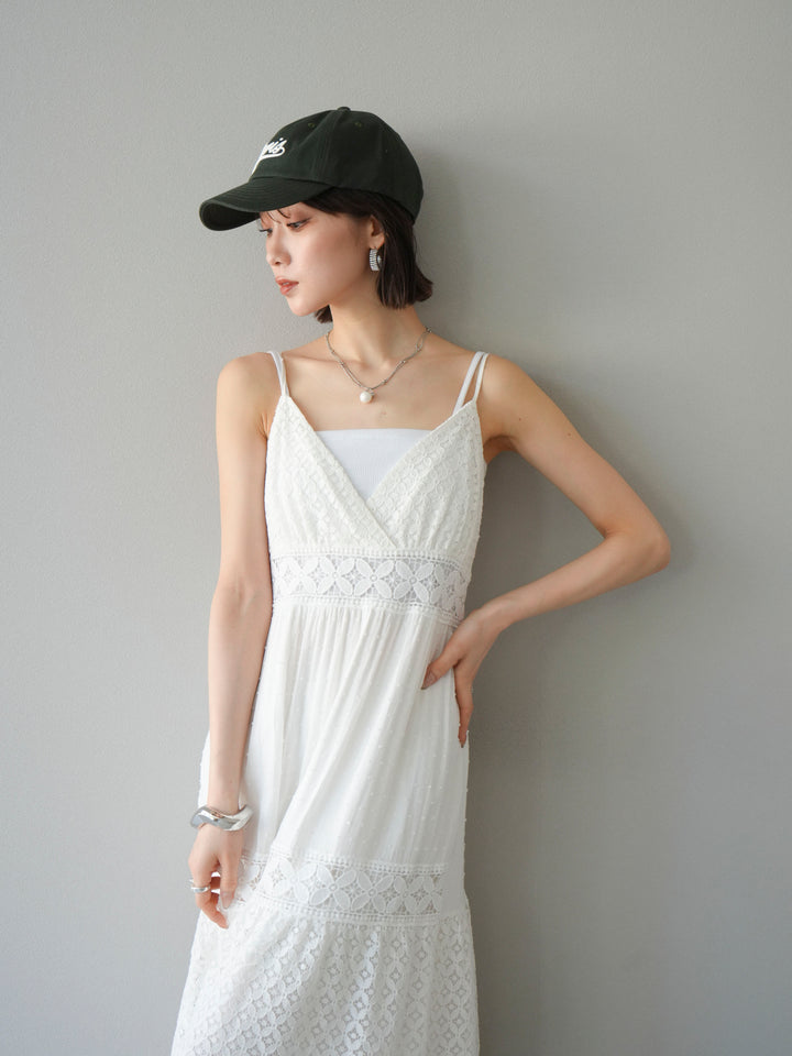 [SET] 蕾絲花邊吊帶裙+網紗羅紋罩杯吊帶背心（2件組）
