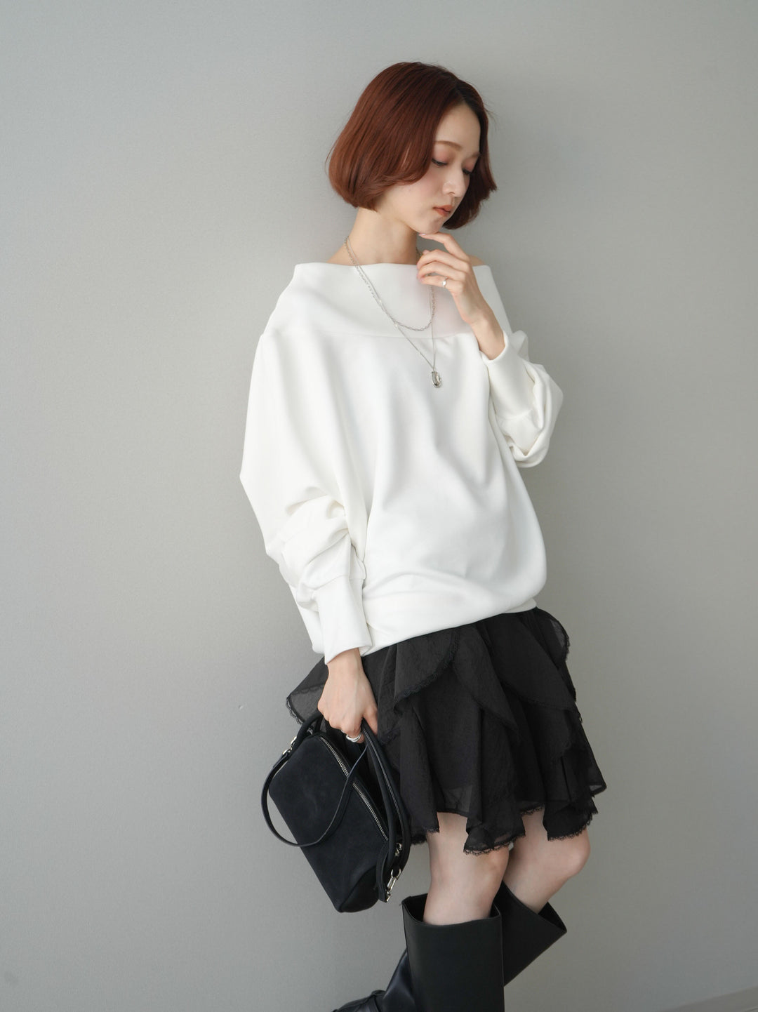 [SET]アシンメトリーオフショルポンチプルオーバー+ラッフルレースミニスカート(2set)