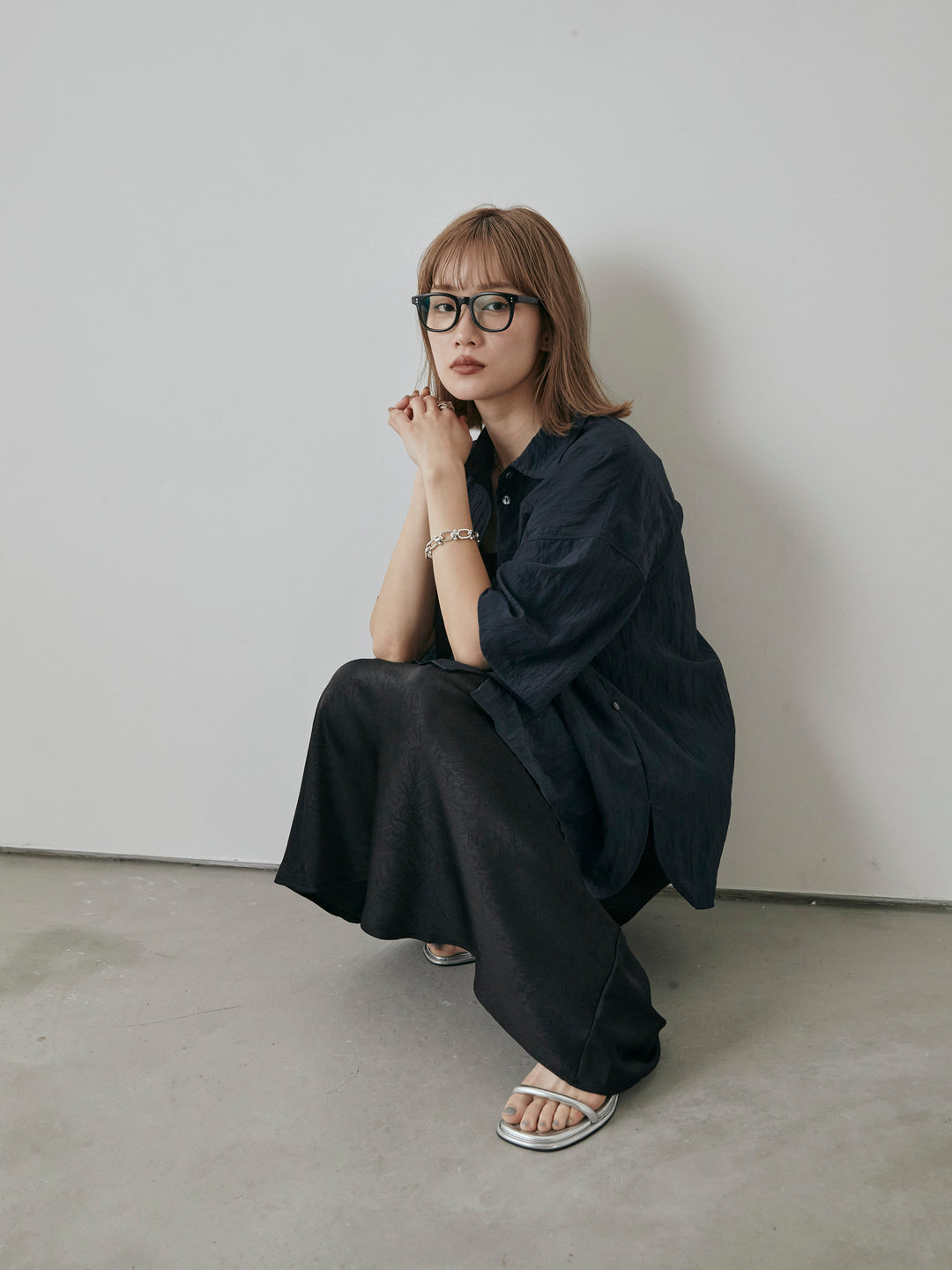 【預購】緞面水洗窄裙/黑色