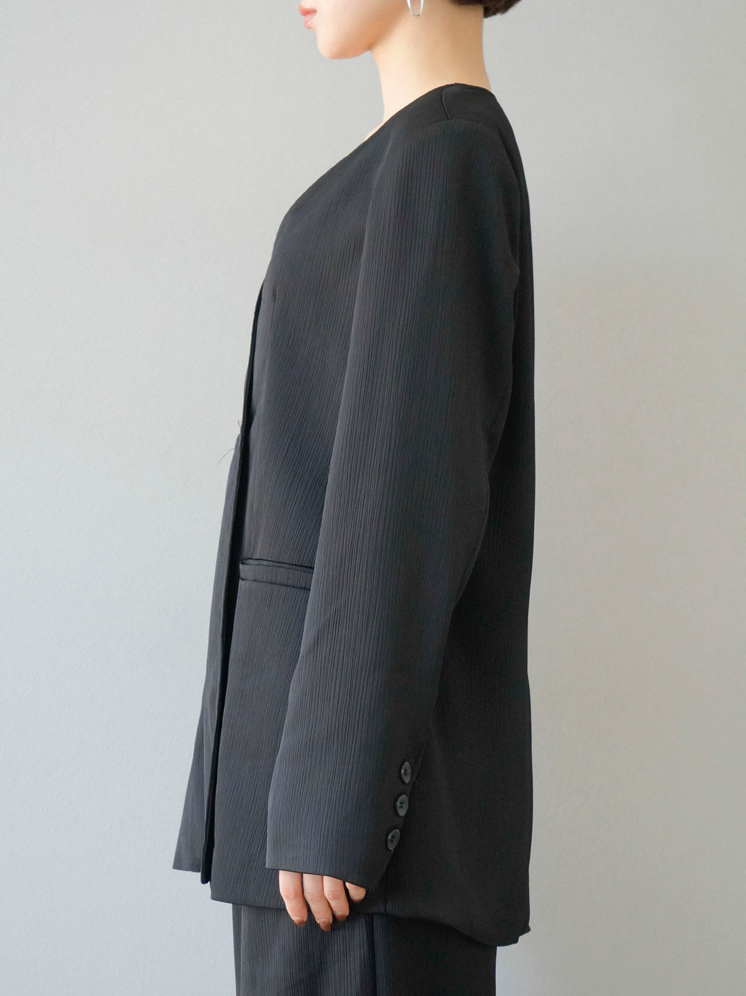 [Pre-order] Willow Satin No-Collar Jacket &amp; Pants SET-UP/Black