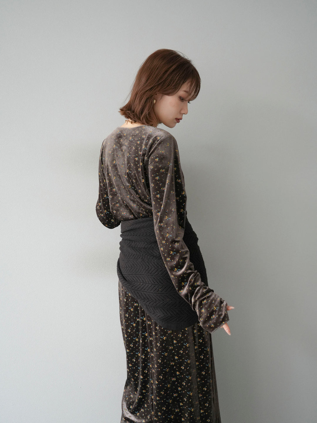 [SET]ベロアフラワープリントカーディガン+ベロアフラワープリントIラインスカート(2set)