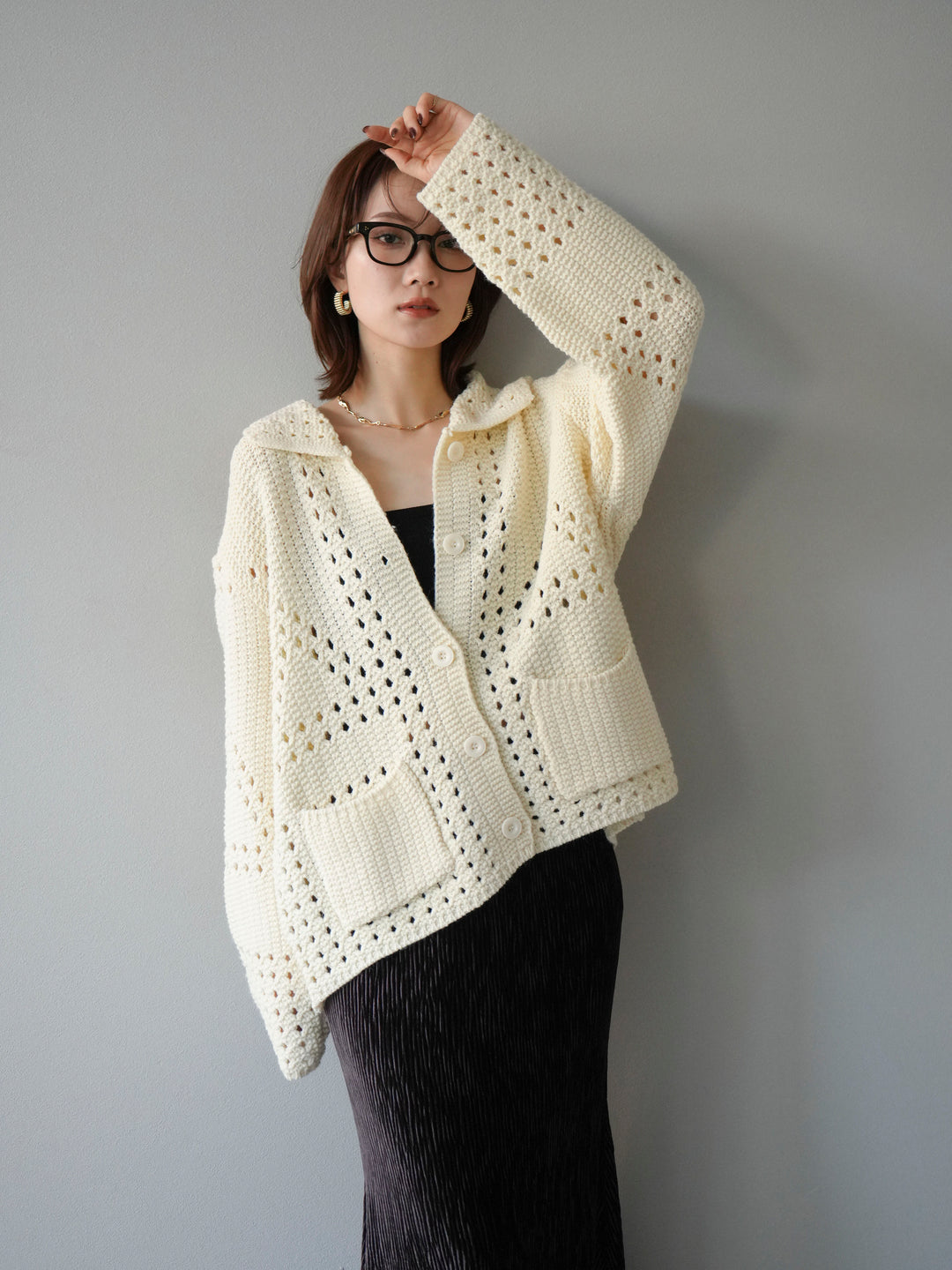 [予約]丸襟透かし編みニットカーディガン/オフ