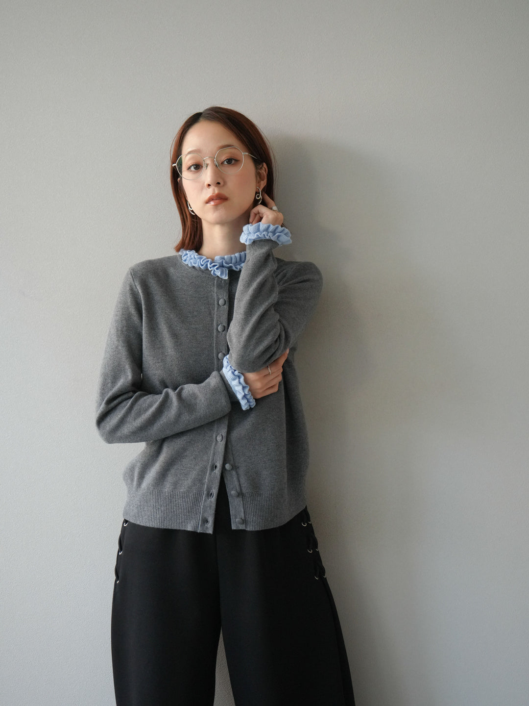 [予約]フリルデザインコンパクトニットカーディガン/グレー