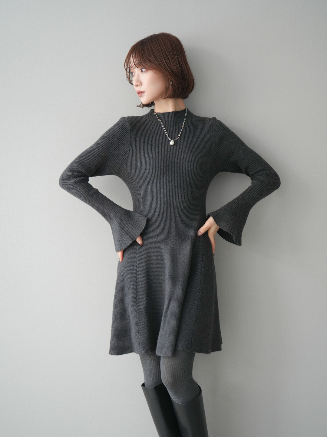 【預購】喇叭形羅紋針織迷你洋裝 / 灰色