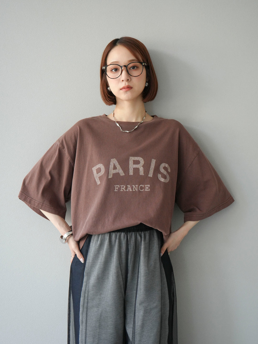 [予約]ピグメントロゴプリントTシャツ/ブラウン