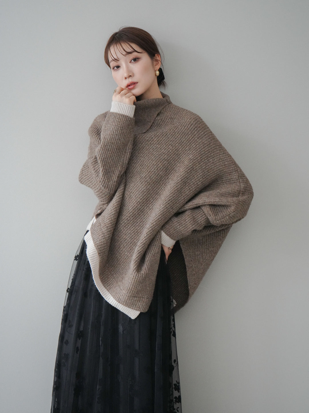 [予約]配色アシンメトリードルマンニットプルオーバー/oatmeal