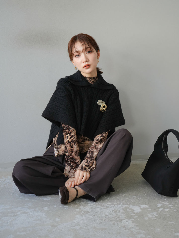 [予約]ケーブル編みニットケープ/ブラック