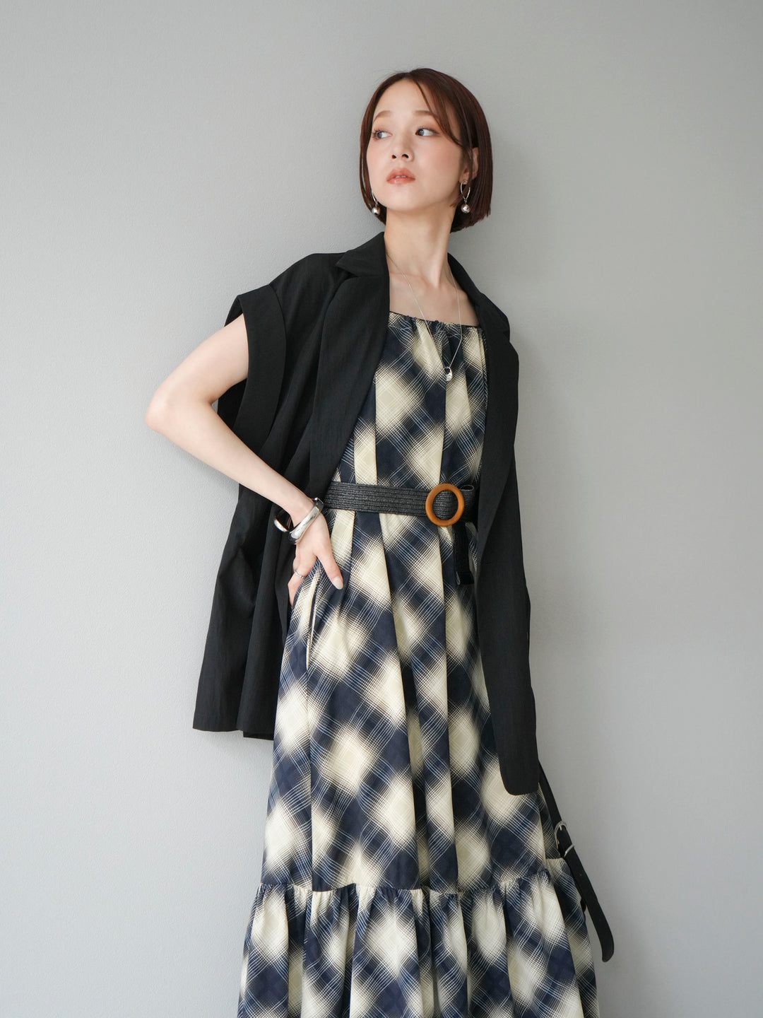 [SET]ベルト付チェックノースリーブワンピース+リネンライクノースリーブダブルジレ(2set)