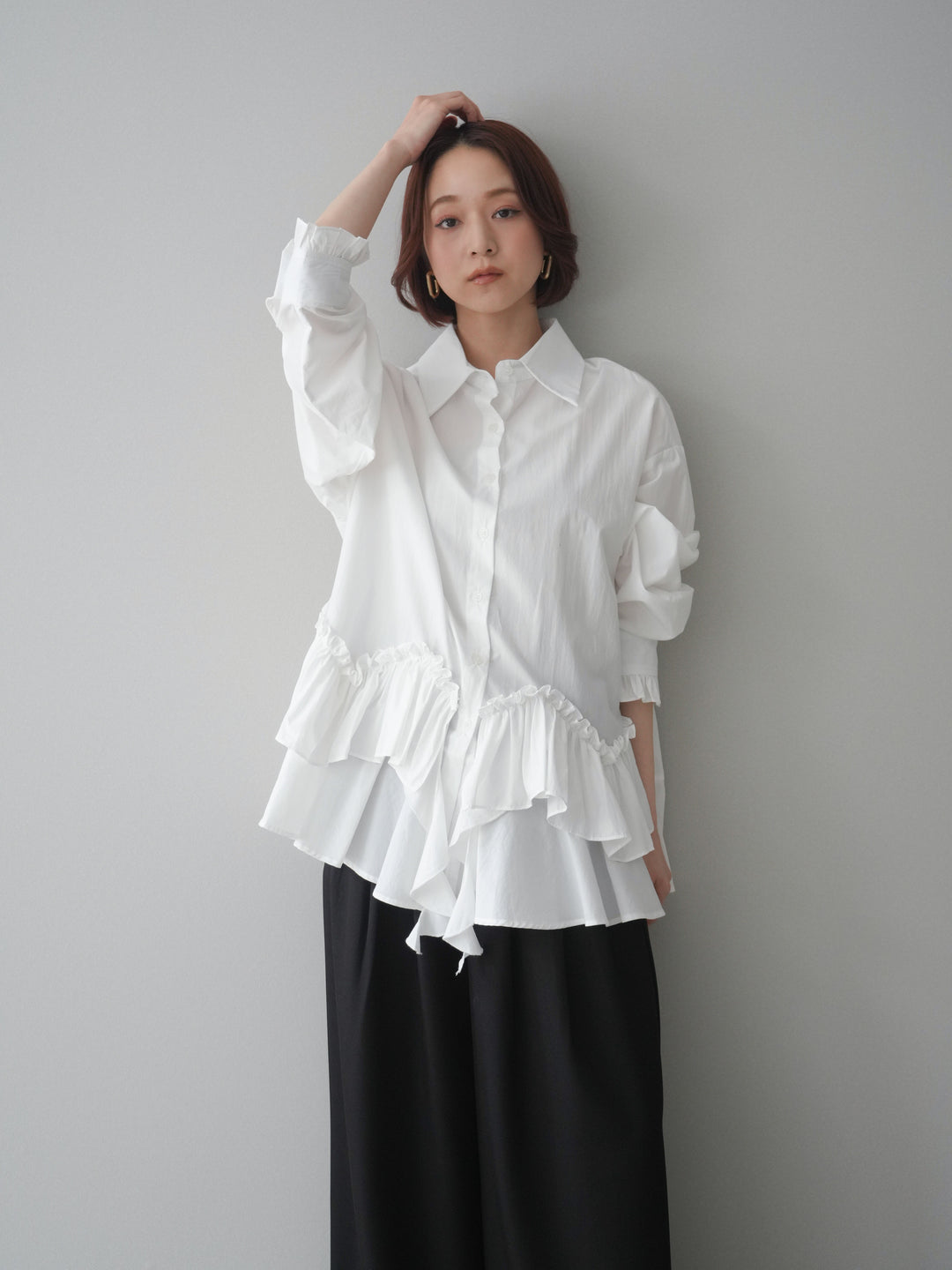 [予約]ラッフルデザインティアードブラウス/white