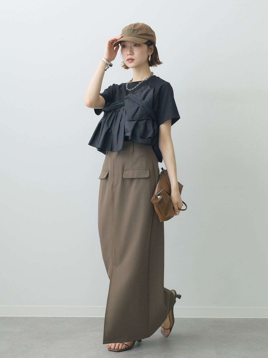 [SET]ナイロンドッキングツイストTEE +クレープデシンフラップ付きストレートスカート(2set)